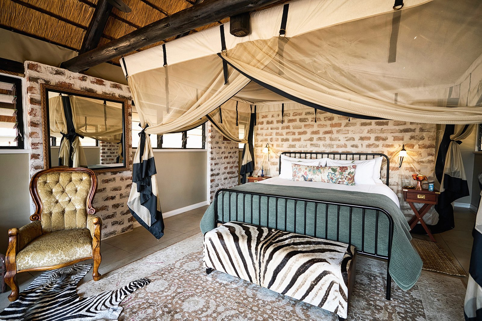 A mountain lodge guest suite